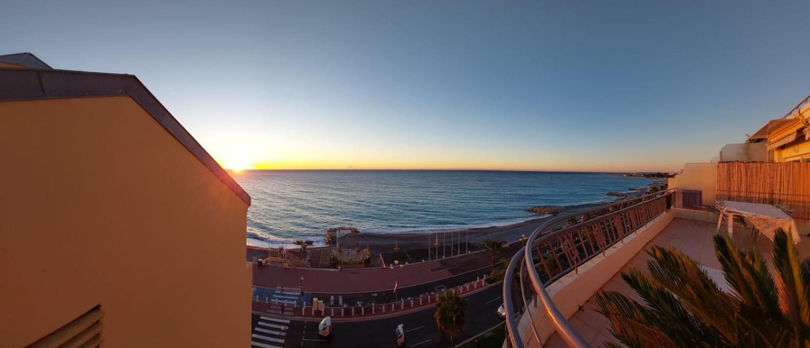 Appartamento Le Grand Bleu Nizza Esterno foto